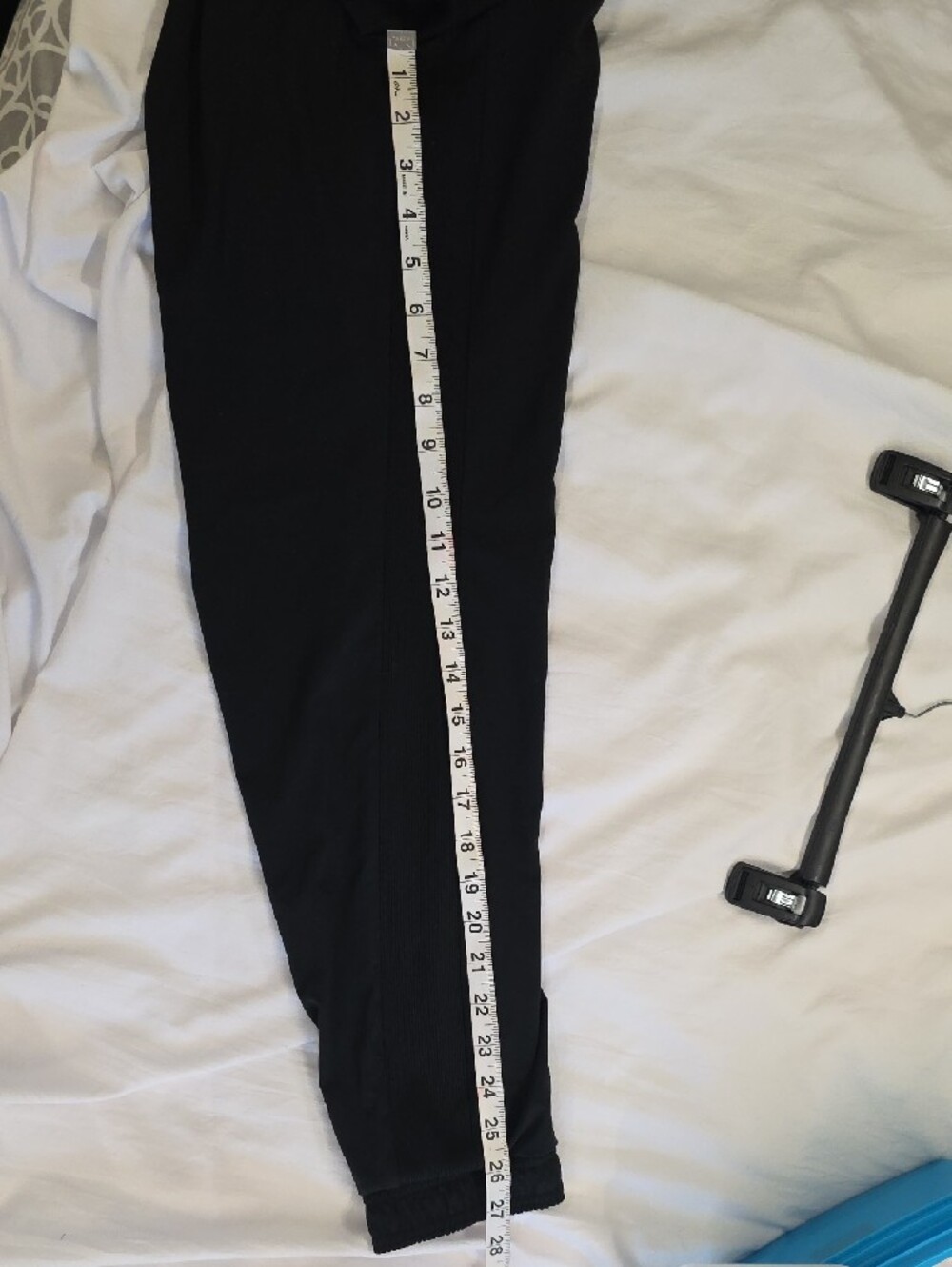 Athleta Brooklyn Lined Jogger Pants Black Women's Size 6 Travel Athleisure - Picture 11 of 12